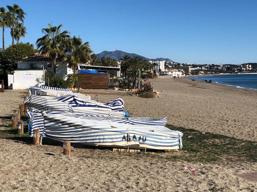 La Cala Beach Home - Beachfront Few Steps Away From Sandy Beach La Cala De Mijas Esterno foto