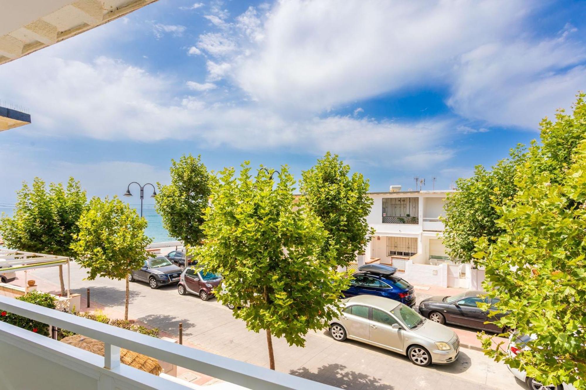 La Cala Beach Home - Beachfront Few Steps Away From Sandy Beach La Cala De Mijas Esterno foto